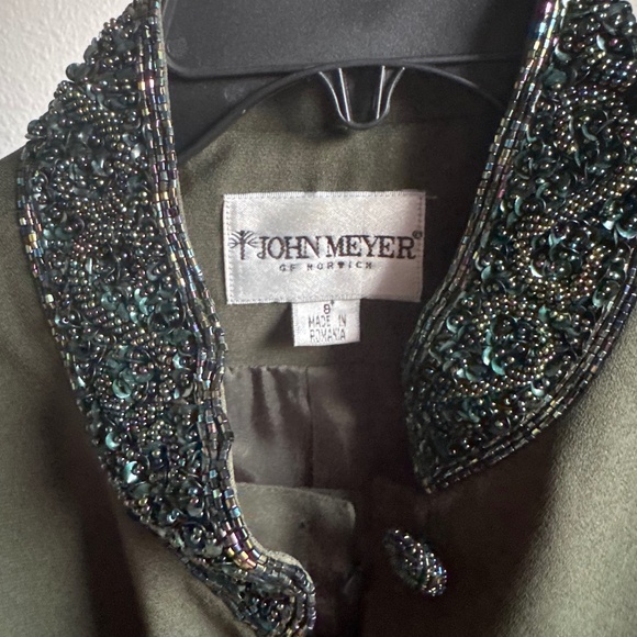 John Meyer Of Norwich Elegant Set of 2Pc Beaded Jacked Skirt Suit  Sz 8 - Picture 4 of 14